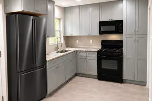 5859 Thrush St, Houston, TX 77033 - Photo 5