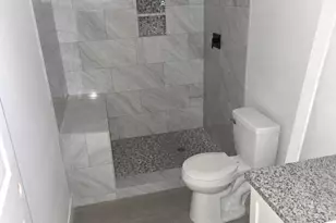 5859 Thrush St, Houston, TX 77033 - Photo 17