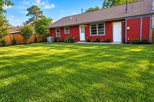 5859 Thrush St, Houston, TX 77033 - Photo 3