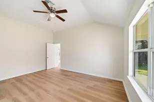 21606 Kings Bend Dr, Kingwood, TX 77339 - Photo 19