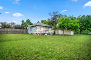 907 Clinton St, Brenham, TX 77833 - Photo 33