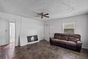 1210 10th Ave N, Texas City, TX 77590 - Photo 5