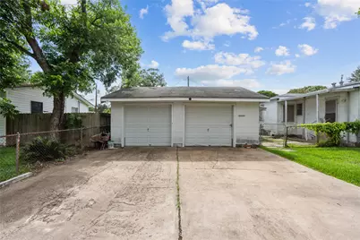 1210 10th Avenue N, Texas City, TX 77590 - Photo 17