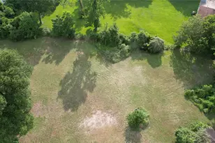 9203 W Montgomery Rd, Houston, TX 77088 - Photo 3