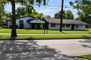 9203 W Montgomery Rd, Houston, TX 77088 - Photo 1