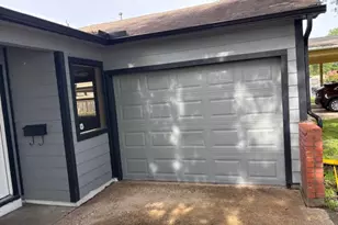 3210 Proswimmer St, Houston, TX 77088 - Photo 7