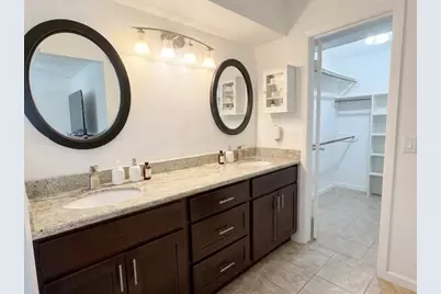 10916 Francoise Boulevard, Houston, TX 77042 - Photo 13