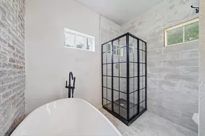 6731 Couch Street, Houston, TX 77091 - Photo 17