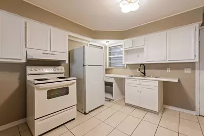 1014 48th Street, Galveston, TX 77551 - Photo 5