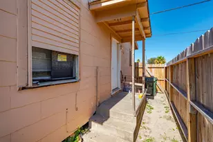 1014 48th St, Galveston, TX 77551 - Photo 19