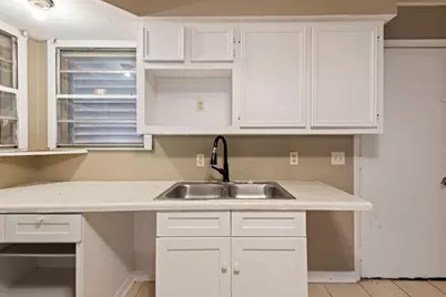 1014 48th Street, Galveston, TX 77551 - Photo 13