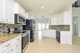 12324 Green Ridge Dr, Willis, TX 77318 - Photo 11