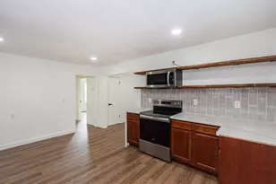 1323 S Beauregard St, Alvin, TX 77511 - Photo 13
