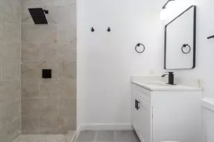 1323 S Beauregard St, Alvin, TX 77511 - Photo 19