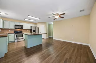 10819 E Linwood Dr, La Porte, TX 77571 - Photo 11