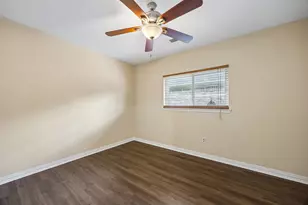 10819 E Linwood Dr, La Porte, TX 77571 - Photo 23