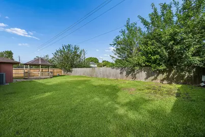 10819 E Linwood Drive, La Porte, TX 77571 - Photo 25