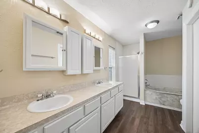 10819 E Linwood Drive, La Porte, TX 77571 - Photo 21