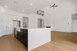 8919 Blue Grotto Ln, Manvel, TX 77578 - Photo 5