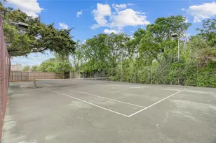 8020 Braesmain Dr, Houston, TX 77025 - Photo 19