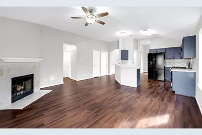 4018 Floral Way Court, Fresno, TX 77545 - Photo 9