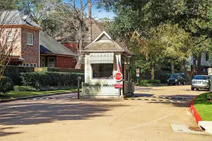 250 Sugar Berry Cir, Houston, TX 77024 - Photo 23