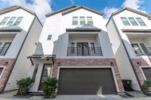 954 Fisher St, Houston, TX 77018 - Photo 1