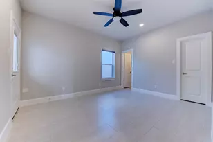 954 Fisher St, Houston, TX 77018 - Photo 5