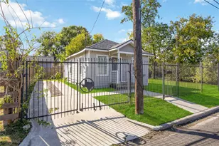 3810 Rawley St, Houston, TX 77020 - Photo 3