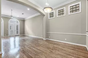 107 Dennis St, Houston, TX 77006 - Photo 17