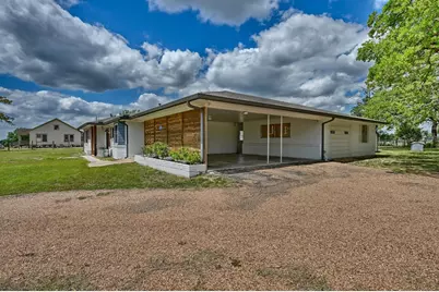 1620 W US Highway 290, Carmine, TX 78932 - Photo 29