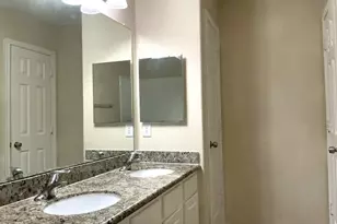 410 Sun River Ln, Dickinson, TX 77539 - Photo 15