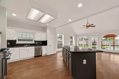 2406 Droxford Drive, Houston, TX 77008 - Photo 17