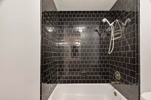 2406 Droxford Dr, Houston, TX 77008 - Photo 27