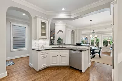 1518 Alexander Street, Houston, TX 77008 - Photo 7