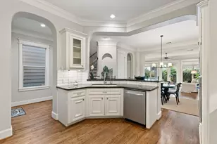 1518 Alexander St, Houston, TX 77008 - Photo 7