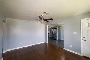 110 S Magnolia St, Lake Jackson, TX 77566 - Photo 9