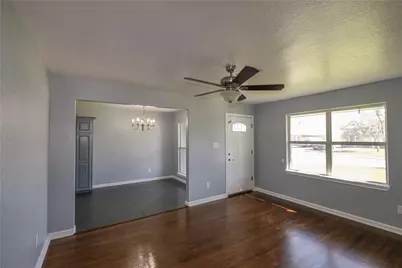 110 S Magnolia Street, Lake Jackson, TX 77566 - Photo 7