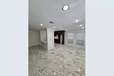 9207 Dairy View Lane, Houston, TX 77099 - Photo 11