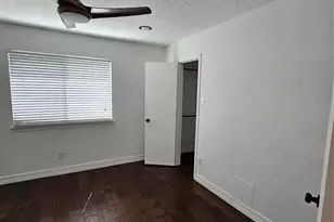 9207 Dairy View Ln, Houston, TX 77099 - Photo 25