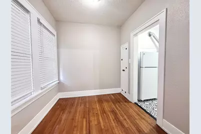 1126 Berthea Street #7, Houston, TX 77006 - Photo 5