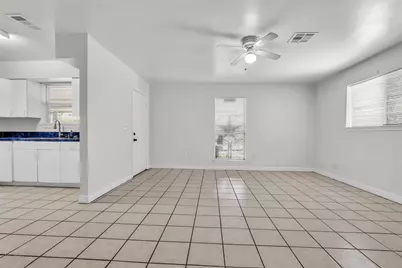 809 Brooks Street, Houston, TX 77009 - Photo 7