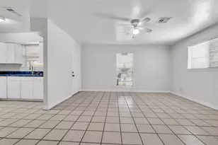809 Brooks St, Houston, TX 77009 - Photo 7