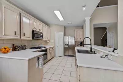 2372 Autumn Mist Court, League City, TX 77573 - Photo 11