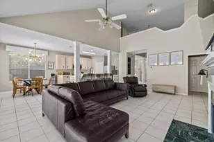 2372 Autumn Mist Ct, League City, TX 77573 - Photo 15