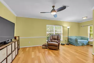 98 Winding Creek Pl, The Woodlands, TX 77381 - Photo 11