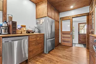 1720 East Dr, Beaumont, TX 77706 - Photo 9