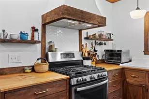 1720 East Dr, Beaumont, TX 77706 - Photo 11