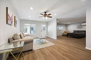 9710 Bob White Dr, Houston, TX 77096 - Photo 23