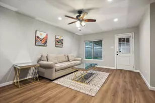 9710 Bob White Dr, Houston, TX 77096 - Photo 25